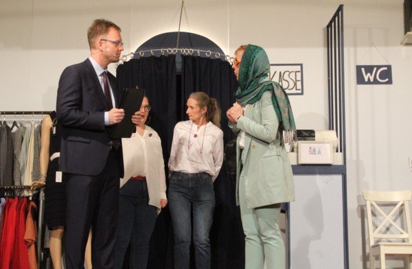 Nach einem Klick wird das nächste Bild angezeigt.